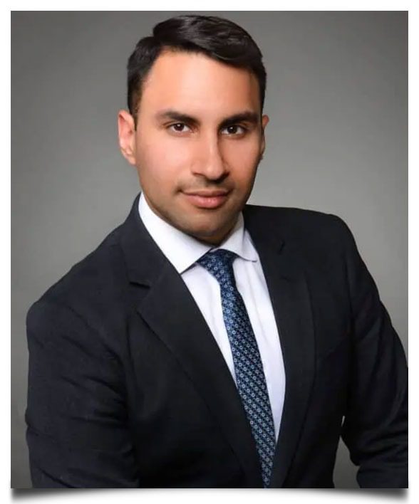 Toronto-Employment-Lawyer-768x925